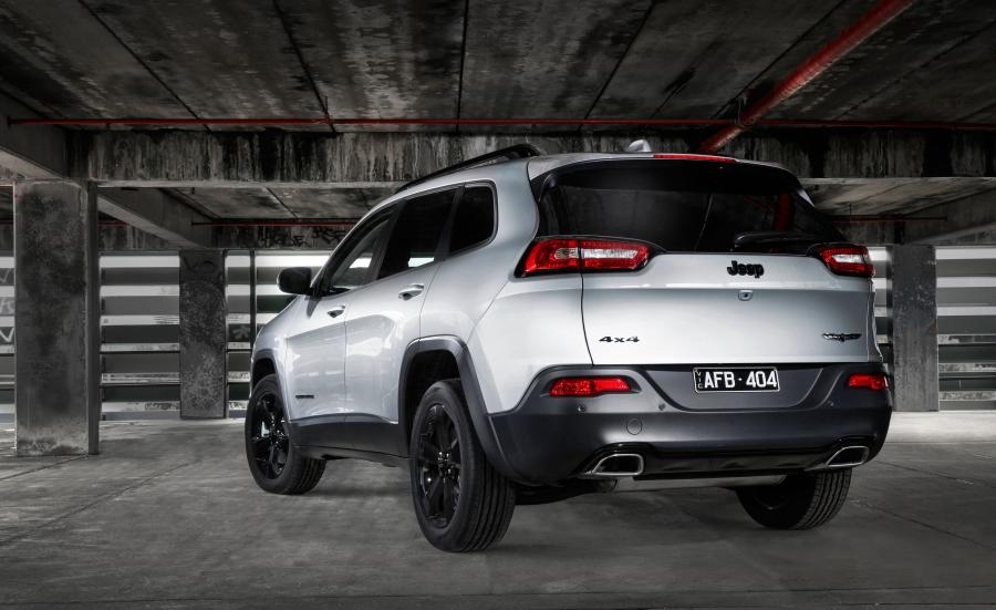  Jeep Cherokee Blackhawk 2015 года  (фото 4 из 6)
